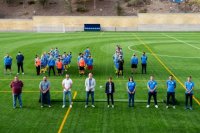 El campo de fútbol municipal de Playa de Mogán estrena césped