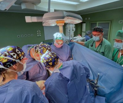 El Hospital La Candelaria renueva la acreditaci&oacute;n que certifica su excelencia en trasplantes hep&aacute;ticos