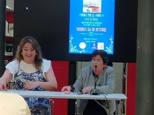 El Encuentro de Poetas: Unidos por el Amor a las Letras organizado por Isa Guerra y Liseet Mata conquista al p&uacute;blico en la Biblioteca Insular