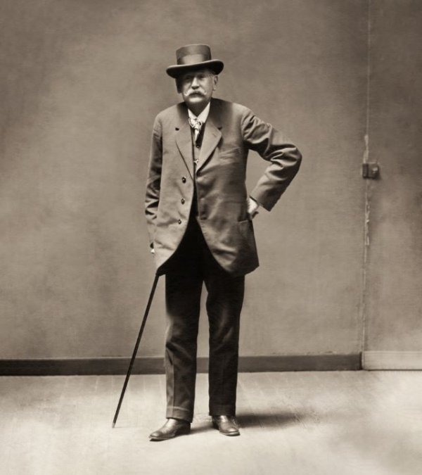 El Cabildo de GC convoca el Premio Internacional de Novela Benito Pérez Galdós dotado, con 15.000 euros