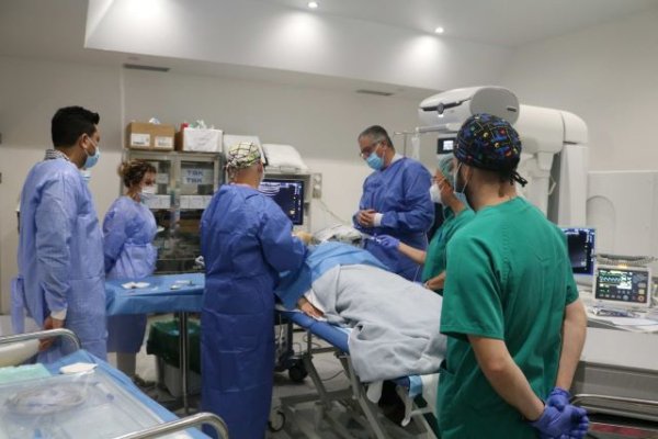 El Molina Orosa forma a radiólogos de hospitales españoles en técnicas de ablación de nódulos de tiroides