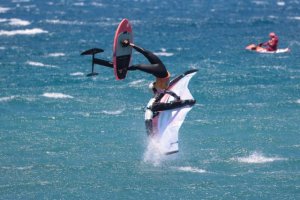 Los títulos femeninos del Mundial de Wingfoil de Gran Canaria se quedan en España