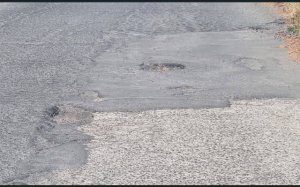 Gáldar: Carretera de Bocabarranco a la de Sardina de Gáldar en mal estado y abandonada