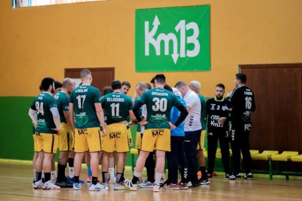 Balonmano: El Km13 Gáldar vivirá un partido a vida o muerte en La Montaña