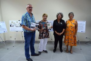 Gáldar: Las actividades del Día de las Bibliotecas arrancan con la inauguración de la exposición sobre las mujeres palestinas