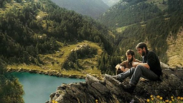 ‘Las ocho montañas’, una historia de amistad verdadera con la que culmina el ciclo ‘Tiempo de memoria’