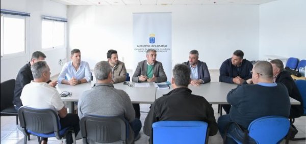 El Gobierno canario concede 884.000 euros en ayudas para el mantenimiento de la actividad de los atuneros ca&ntilde;eros