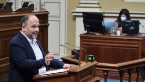 Canarias solicitará al Estado un marco legislativo específico para el sector eléctrico canario