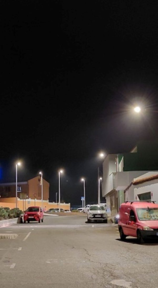 G&aacute;ldar: Cr&iacute;ticas vecinales a la fuerte iluminaci&oacute;n blanca en el Agujero