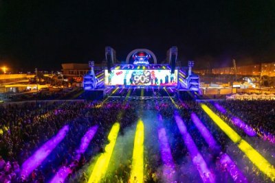 Éxito rotundo de asistencia del mayor evento en el mundo dedicado a revivir la música de los noventa celebrado anoche en el Anexo Estadio Gran Canaria
