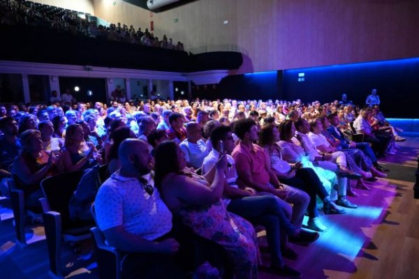 La Escuela Infantil de San Isidro cierra el curso con una jornada festiva y musical en el Centro Cultural Guaires