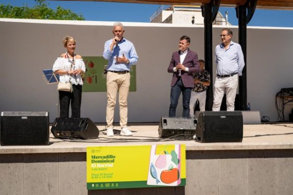 G&aacute;ldar: Barrial hace historia, arranque multitudinario del Mercadillo con ambiente imparable