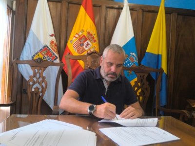 Gu&iacute;a: Alfredo Gon&ccedil;alves hace efectivos los contratos de 22 trabajadores para el programa &lsquo;Ruralia 2024&rsquo; destinado a la limpieza de las v&iacute;as rurales y espacios p&uacute;blicos del municipio