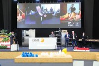 Los 21 apicultores premiados en el ‘XVI Concurso oficial de mieles’ recogen sus premios en la ‘Feria Gran Canaria Me Gusta’