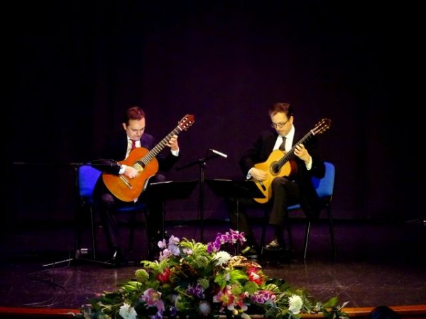 Gran éxito del concierto de Sevilla Guitar Duo en la apertura del XXVIII Encuentro Internacional de Guitarra Clásica Ciudad de Guía