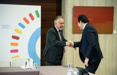 &Aacute;ngel V&iacute;ctor Torres se adhiere a los principios que inspiran las propuestas del Manifiesto REF