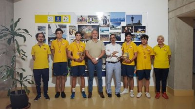 Francisco Castellano agasaja a los tiradores del Club Sala de Armas de Esgrima Infantil