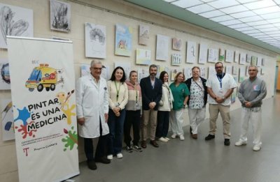 El HUC inaugura la exposición ‘Pintar es una medicina’ con 96 dibujos realizados por pacientes pediátricos