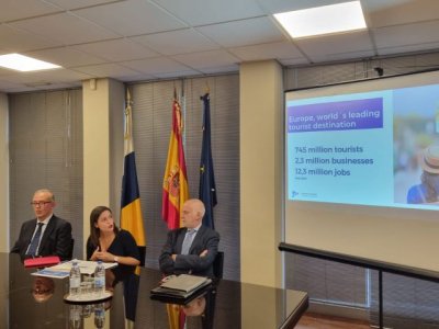 Canarias presenta en Bruselas la Convención Europea de Islas Turísticas para las que proponen políticas específicas