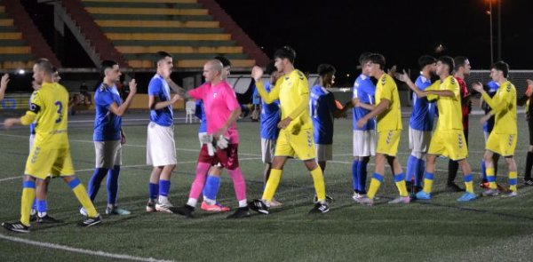 Fútbol 1ª Regional: El San Isidro se lleva un derbi eléctrico y de alta tensión ante un combativo Barrial (3-2)