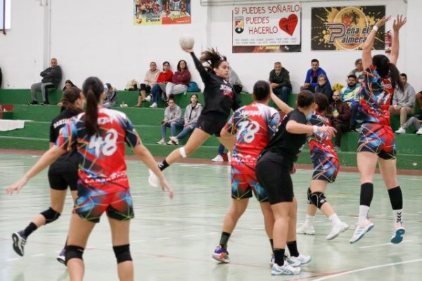 Balonmano Femenino: El 3COM Squad Valsequillo roza el empate en un duelo lleno de emoción