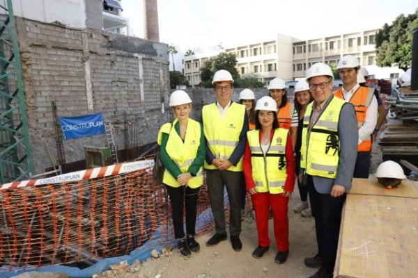Gobierno de Canarias y Ayuntamiento de Las Palmas ponen la primera piedra para la construcción de 27 inmuebles