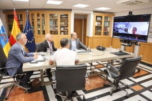 El Gobierno de Canarias actualiza expedientes de pago pendientes con el transporte escolar desde 2011