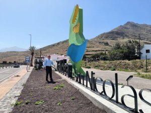 La Aldea de San Nicol&aacute;s act&uacute;a para mejorar la seguridad y durabilidad del logo de turismo de La Marciega