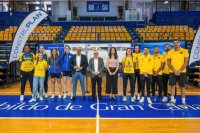 El presidente y el consejero de Deportes visitan el Centro Insular de Deportes en el primer d&iacute;a de las obras de reforma