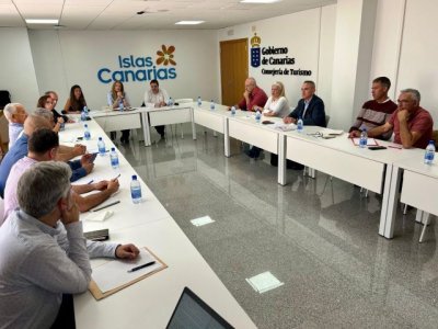El Gobierno de Canarias convoca la mesa de trabajo del sector tomatero y del pepino para evaluar su situaci&oacute;n