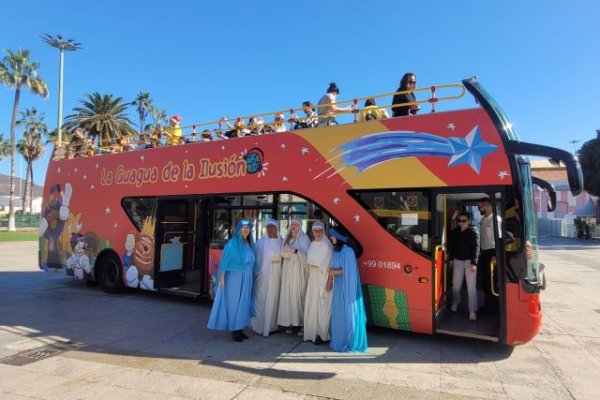 La Guagua de la Ilusión entrega a los niños canarios los juguetes recaudados durante su última edición