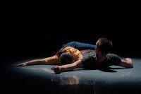 Caricias y relaciones humanas se juntan en &lsquo;Cafun&eacute;&rsquo;, un &iacute;ntimo espect&aacute;culo de danza acrob&aacute;tica