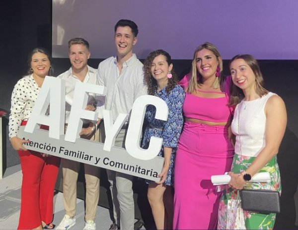 La novena promoción de enfermeras en Atención Familiar y Comunitaria finaliza su formación en Gran Canaria