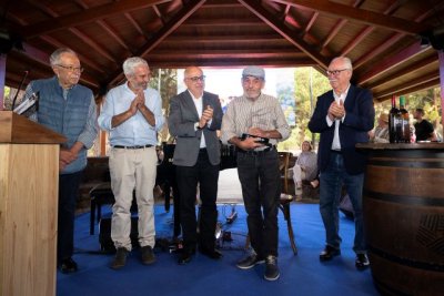 La “gran obra colectiva” del Cabildo y el conjunto del sector fortalece las raíces del mundo del vino en Gran Canaria