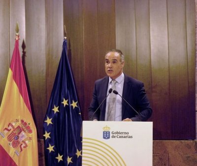 El Comisionado del REF debate en La Palma sobre el fuero que necesitan las islas perif&eacute;ricas y la doble insularidad