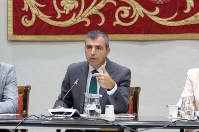 Manuel Dom&iacute;nguez garantiza que no habr&aacute; extracciones de tierras raras si no se respeta la normativa medioambiental