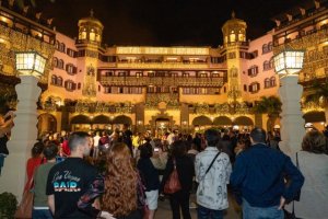 Santa Catalina, a Royal Hideaway Hotel inaugura la Navidad con su magnífico encendido de luces