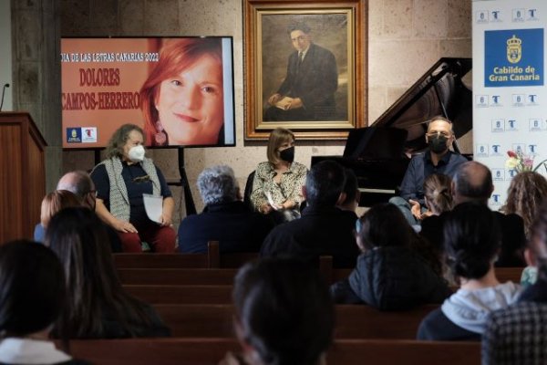 La Casa-Museo Tomás Morales inauguró la muestra bibliográfica y documental de Dolores Campos-Herrero