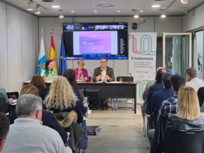 Poli Su&aacute;rez y su equipo se re&uacute;nen con el Consejo Escolar de Canarias para fijar l&iacute;neas de trabajo