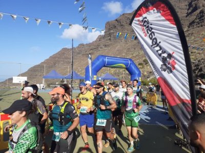 Xavi Tomaso y Silvia León se proclaman campeones de la carrera larga (25 kilómetros) en la III edición de la carrera Guguy Trail Entrecorrales Tasartico