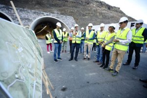 El Gobierno de Canarias se compromete a abrir los Túneles de Faneque a principios de 2024