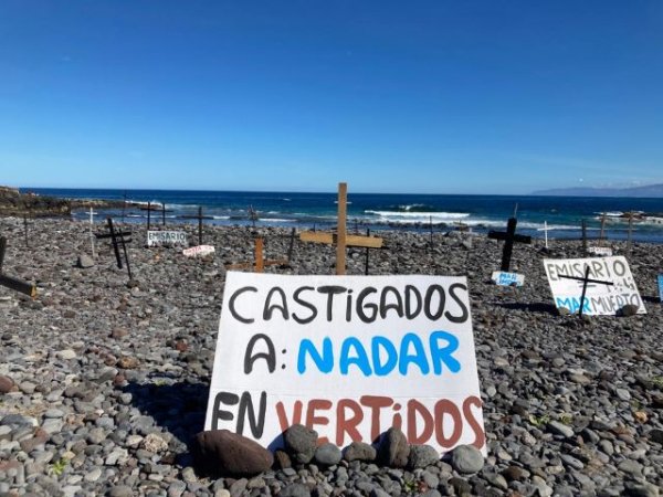 Cuatro Banderas Negras a Canarias por contaminación y mala gestión de su litoral