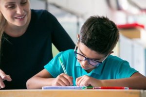 Educación y sindicatos aprueban tres procedimientos selectivos de estabilización para el personal docente