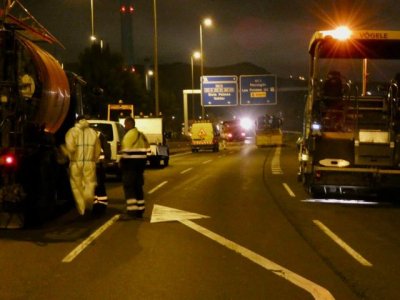 El Cabildo comienza el asfaltado de la Avenida Mar&iacute;tima