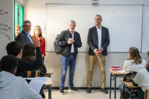 El presidente Clavijo reconoce al IES La Isleta por su proyecto para favorecer la integración de jóvenes migrantes