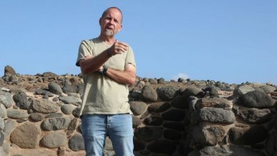 Javier Velasco reflexiona sobre los ritos funerarios prehisp&aacute;nicos a partir del an&aacute;lisis de las mu&ntilde;ecas Chancay de la Casa de Col&oacute;n