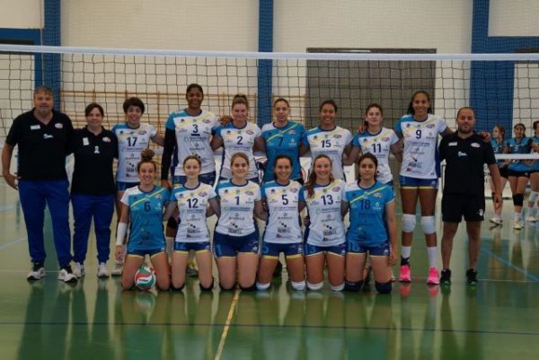 Voleibol: El CV Gu&iacute;a gana la final de ascenso a 1&ordf; Divisi&oacute;n Nacional Femenina y asciende ante la alegr&iacute;a de sus aficionados&nbsp;
