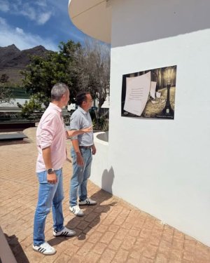 La poesía sale a las calles de La Aldea
