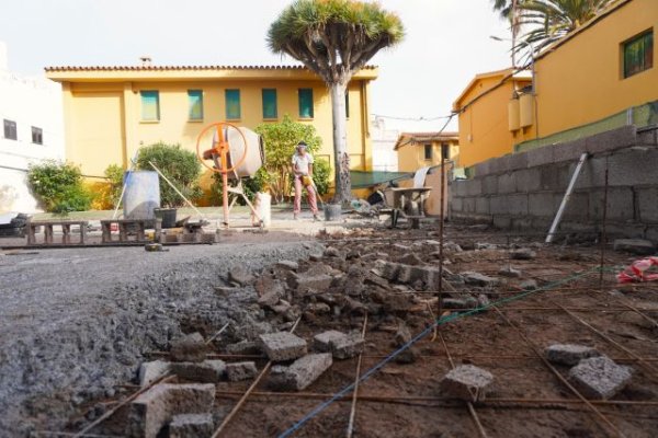 G&aacute;ldar: Inician las obras de rehabilitaci&oacute;n y ampliaci&oacute;n del parque infantil de San Isidro