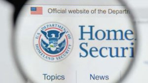 InfoCom: Que nadie diga algo, que yo s&oacute;lo puedo hablar: el papel de &ldquo;los medios&rdquo; en el polo de poder decadente